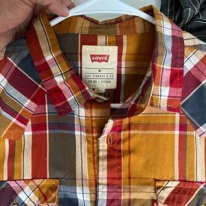 Levi’s casual button ups